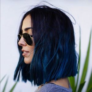 Meet your Posher, Leslie